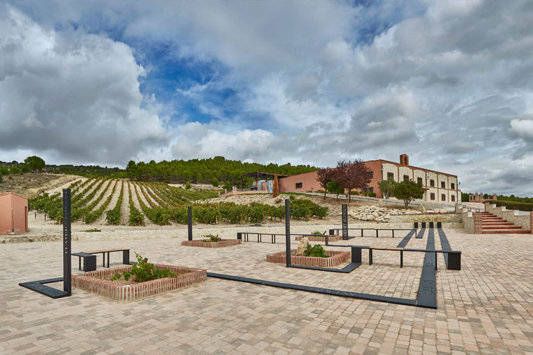 bodegas-matarromera-bodega-exterior