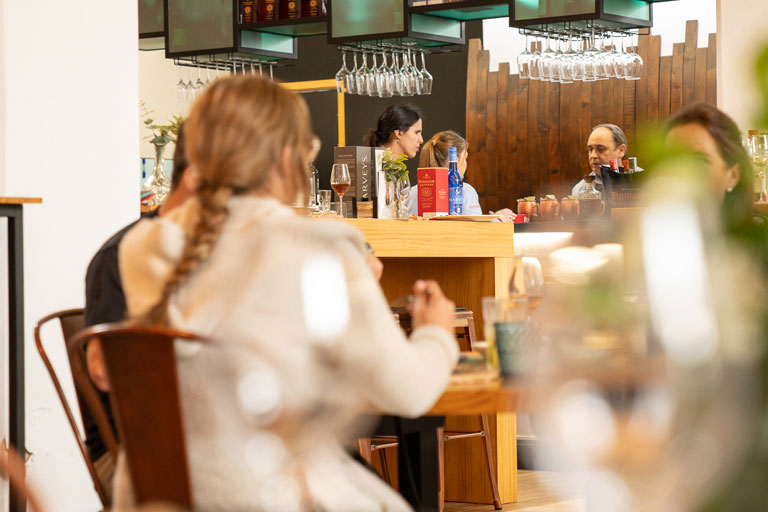 fundador-exp5-cata-restaurante