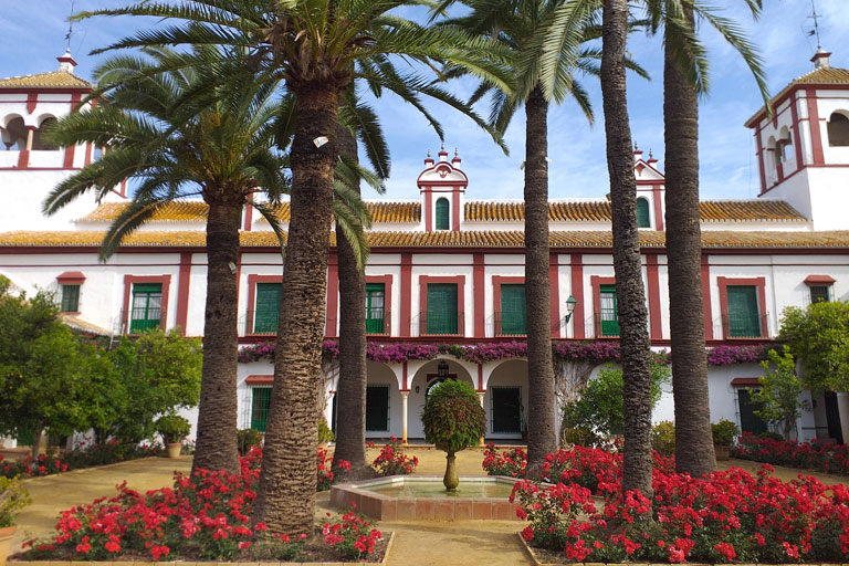 hacienda-guzman-4varietales-edificio
