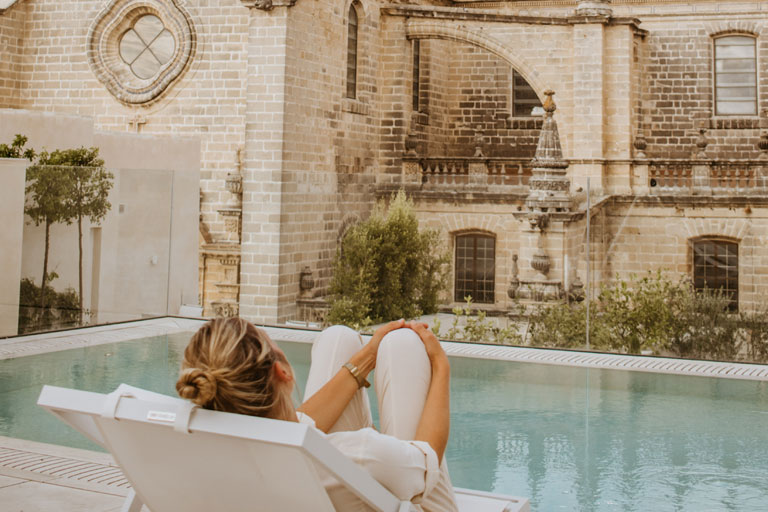 tiopepe-edades-piscina