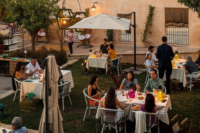 tiopepe-edades-terraza